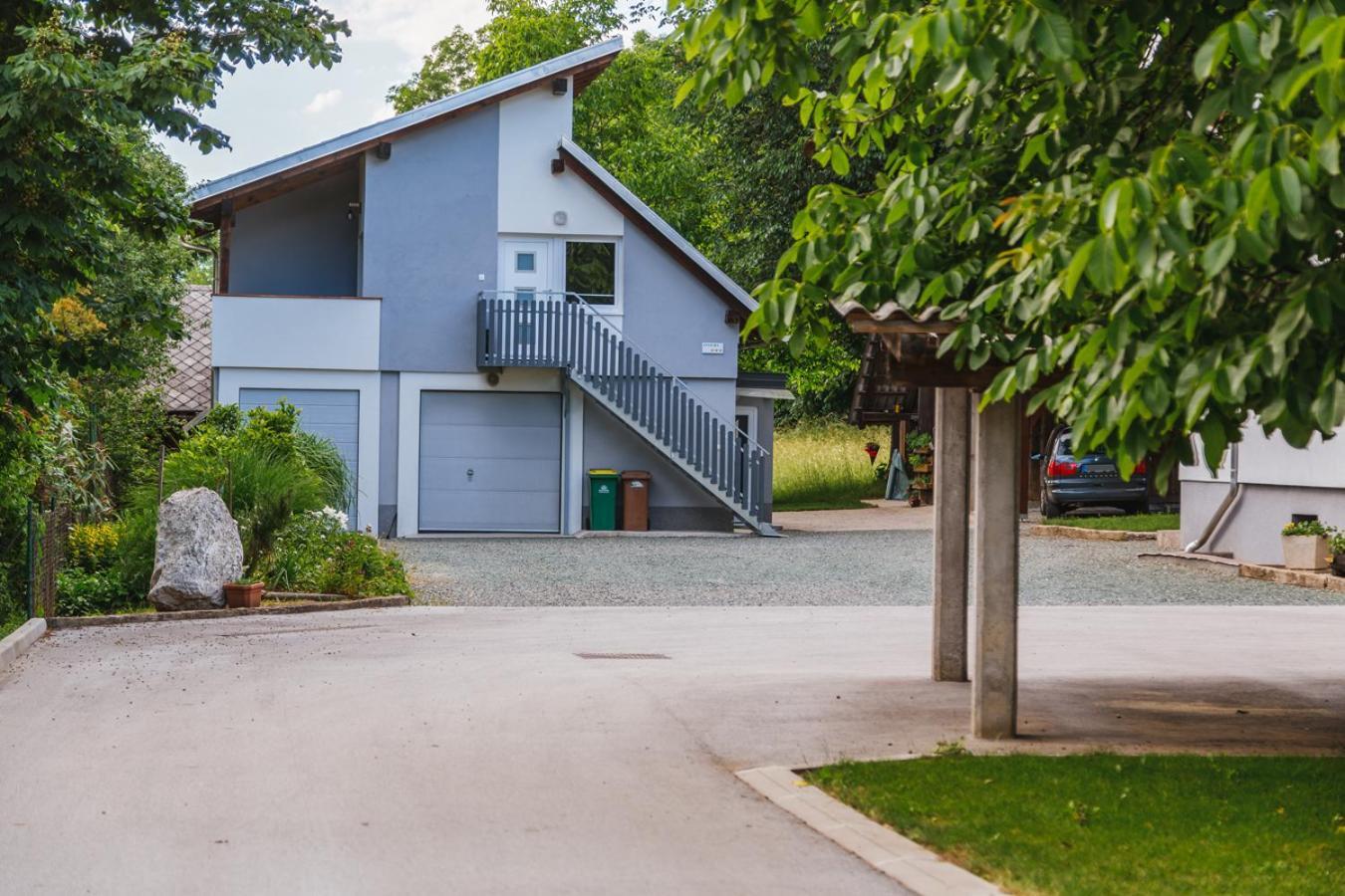 Apartamento Blue Door - Studio Lesce  Exterior foto