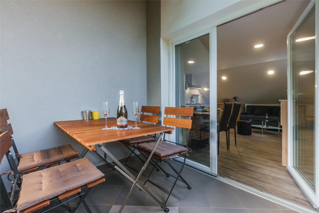 Apartamento Blue Door - Studio Lesce  Exterior foto