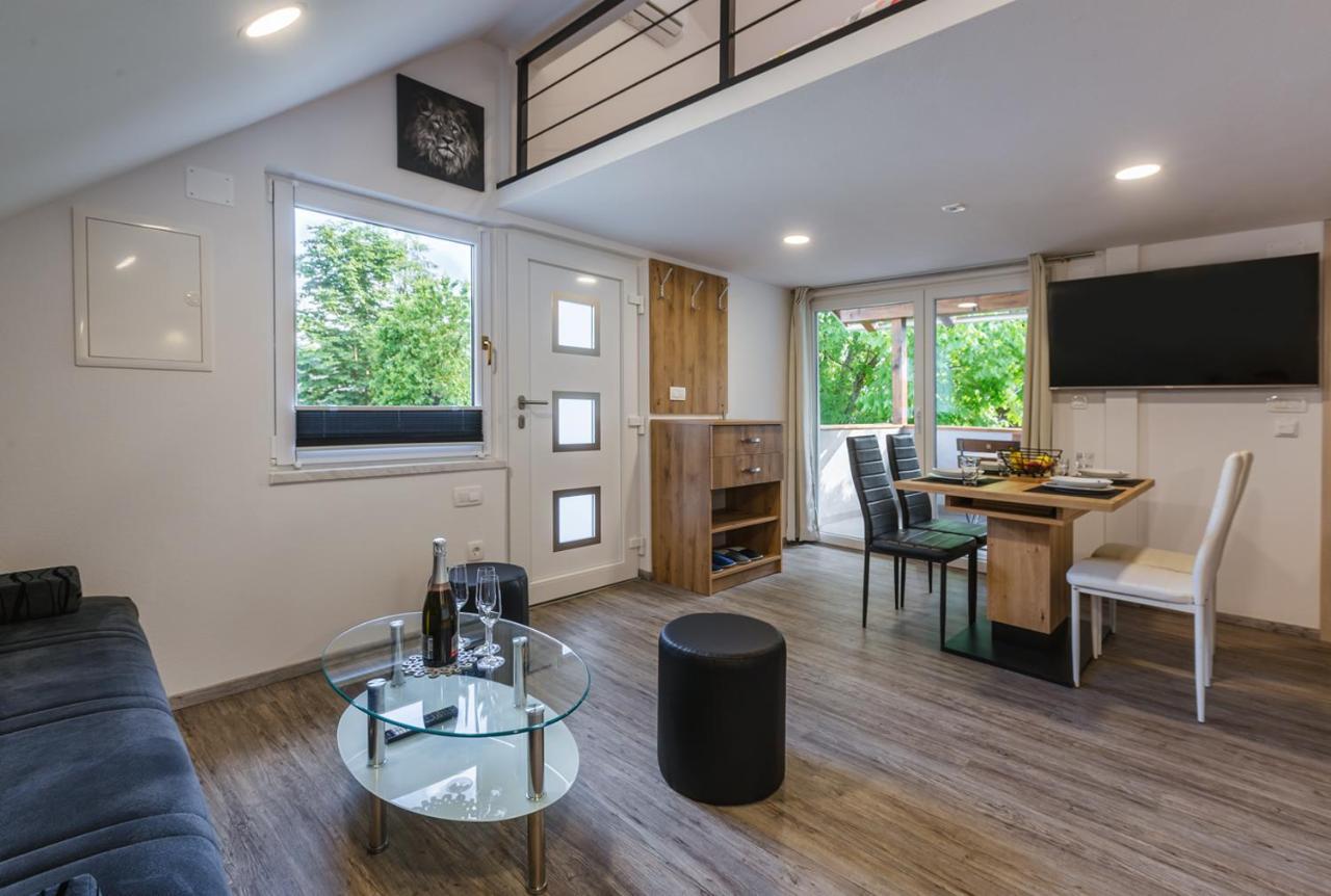 Apartamento Blue Door - Studio Lesce  Exterior foto