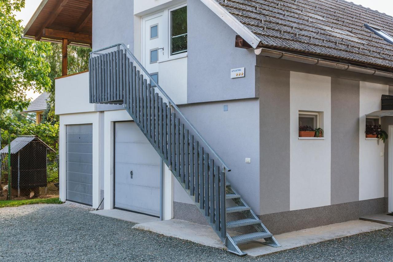 Apartamento Blue Door - Studio Lesce  Exterior foto